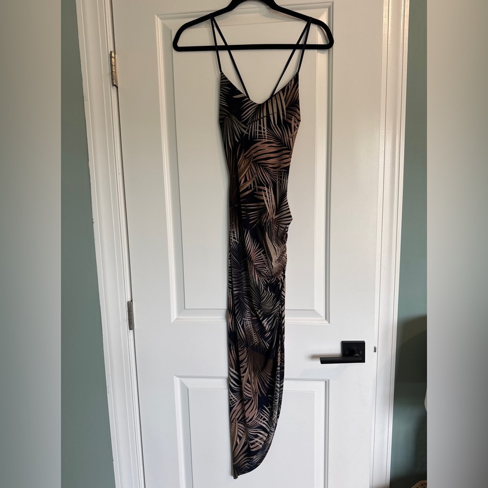 gLARE - Black and Tan Leaf Print Asymmetrical Maxi Dress